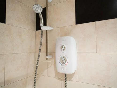 Crown Street Apartments Абърдийн Екстериор снимка